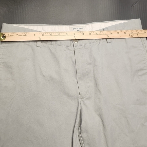 Dockers Straight Fit Khaki Pants Men's 38x30 - Picture 4 of 11